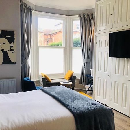 Canterbury Accommodations With Free Car Park Onsite And High Speed Wifi Exteriör bild