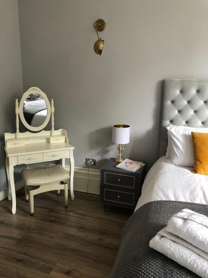 Canterbury Accommodations With Free Car Park Onsite And High Speed Wifi Exteriör bild