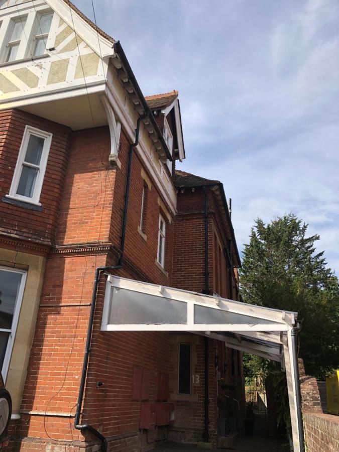 Canterbury Accommodations With Free Car Park Onsite And High Speed Wifi Exteriör bild