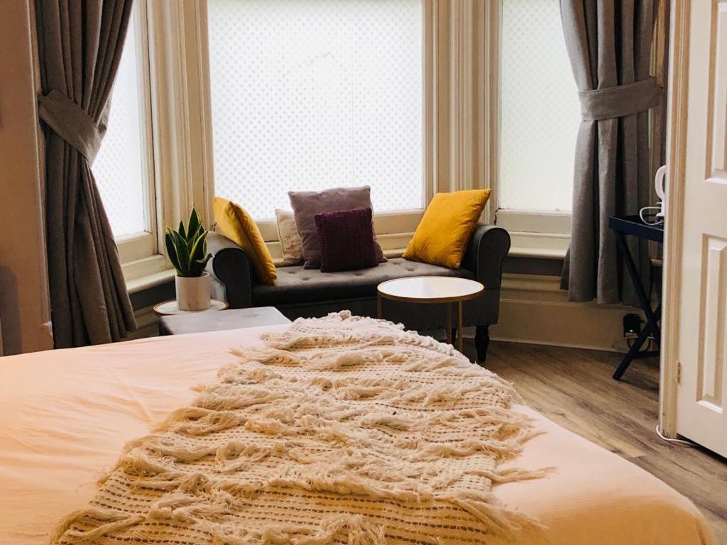 Canterbury Accommodations With Free Car Park Onsite And High Speed Wifi Exteriör bild