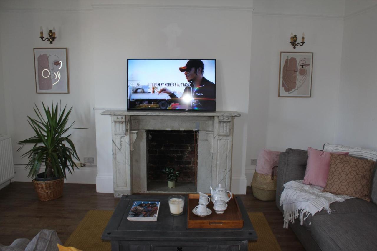 Canterbury Accommodations With Free Car Park Onsite And High Speed Wifi Exteriör bild