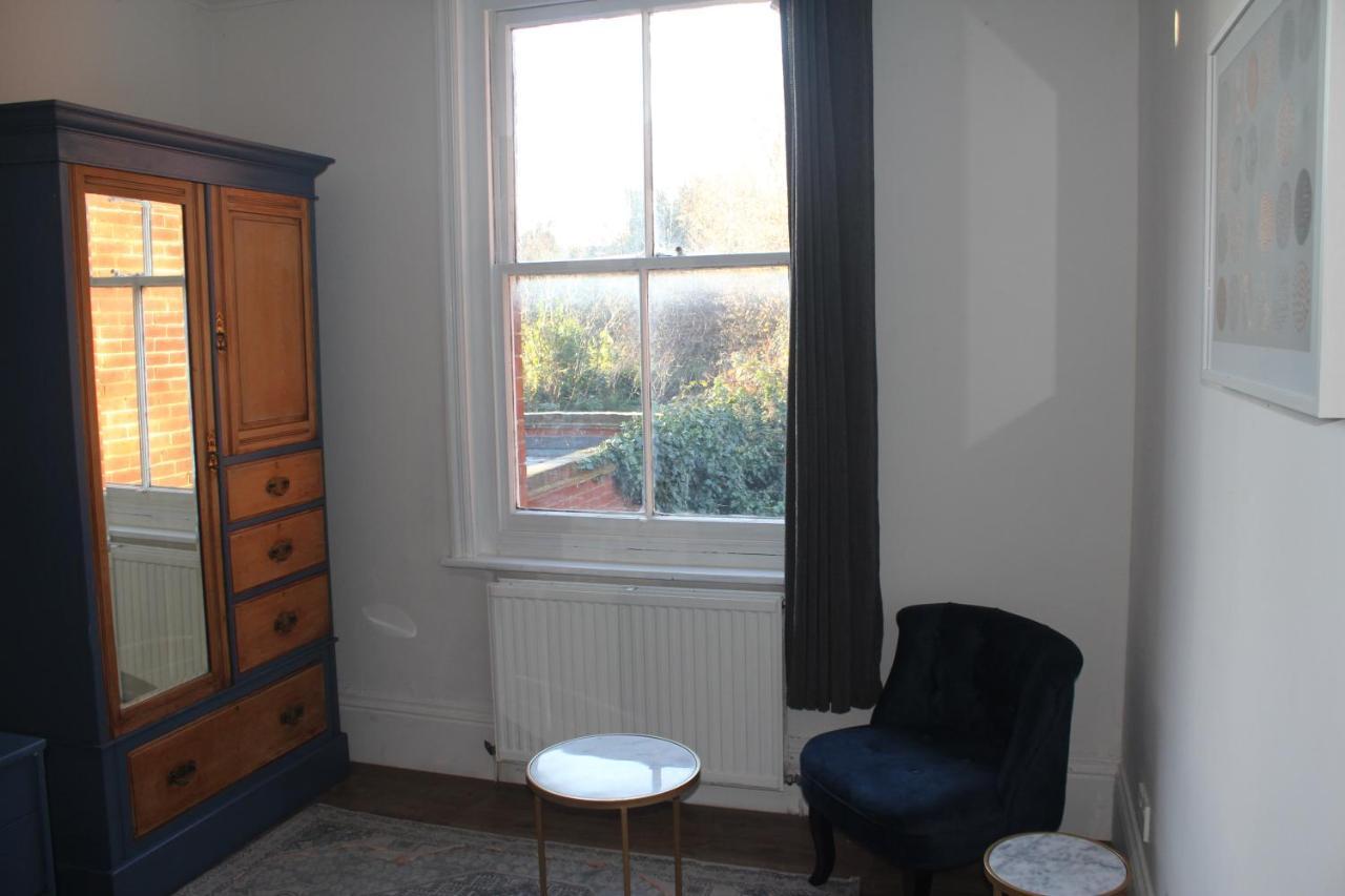 Canterbury Accommodations With Free Car Park Onsite And High Speed Wifi Exteriör bild