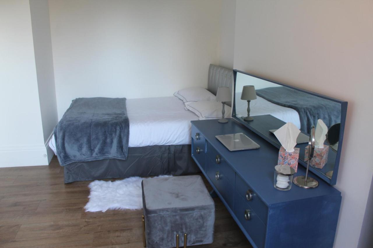 Canterbury Accommodations With Free Car Park Onsite And High Speed Wifi Exteriör bild