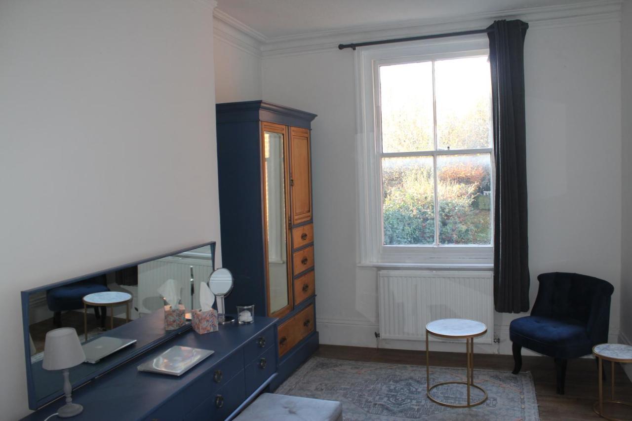 Canterbury Accommodations With Free Car Park Onsite And High Speed Wifi Exteriör bild