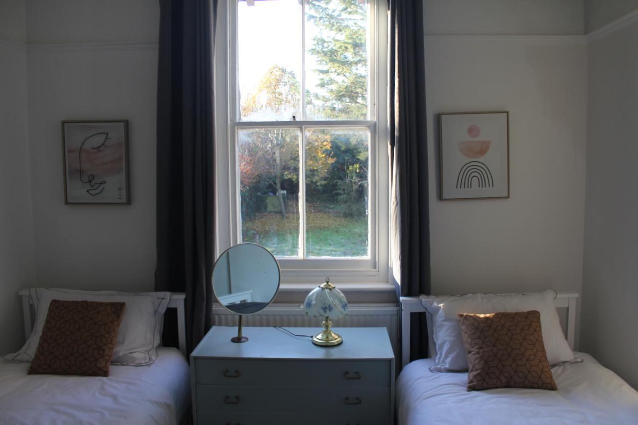 Canterbury Accommodations With Free Car Park Onsite And High Speed Wifi Exteriör bild